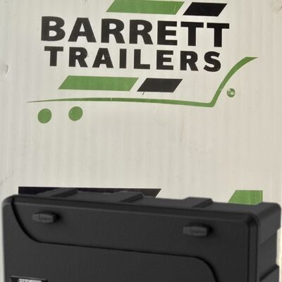 Medium Plastic Toolbox 750 x 300 x 355mm (29.5″ x 11.75″ x 14″)